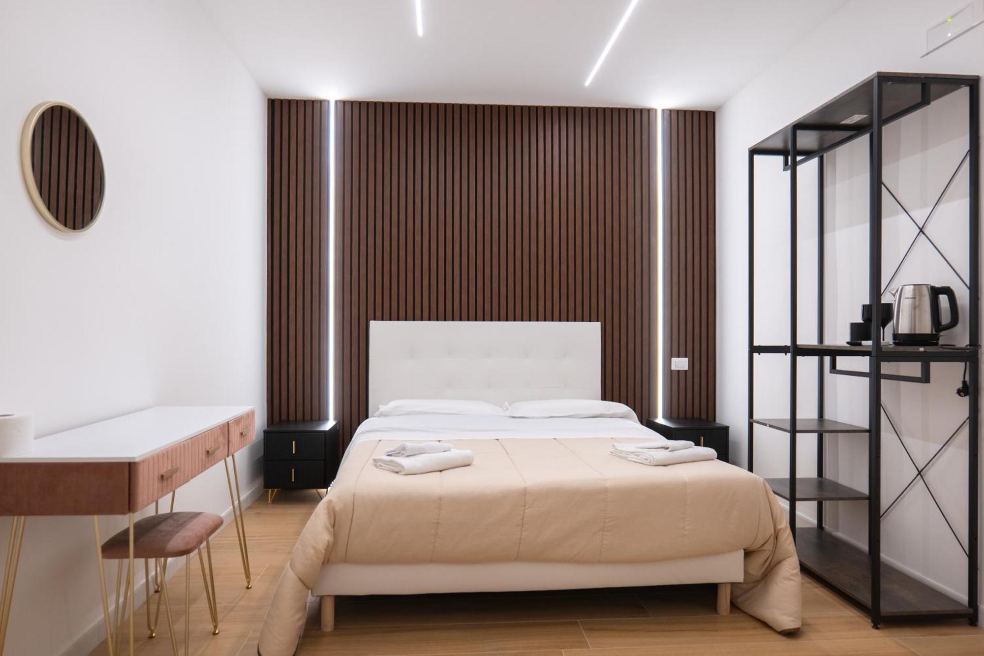 Relais San Demetrio - Modern & Central Rooms Salerno Esterno foto