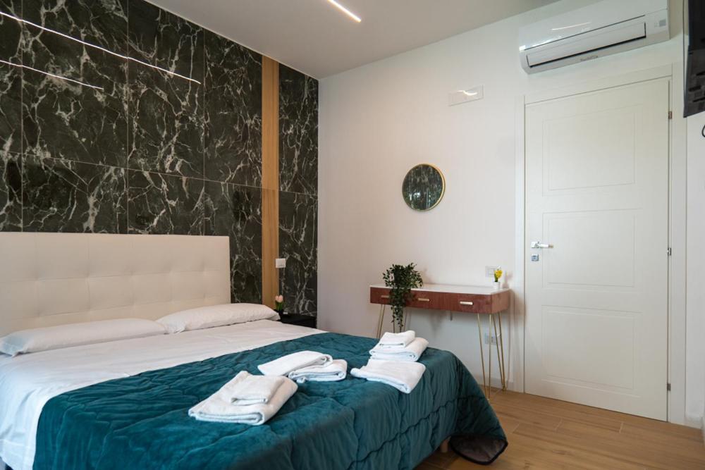 Relais San Demetrio - Modern & Central Rooms Salerno Esterno foto